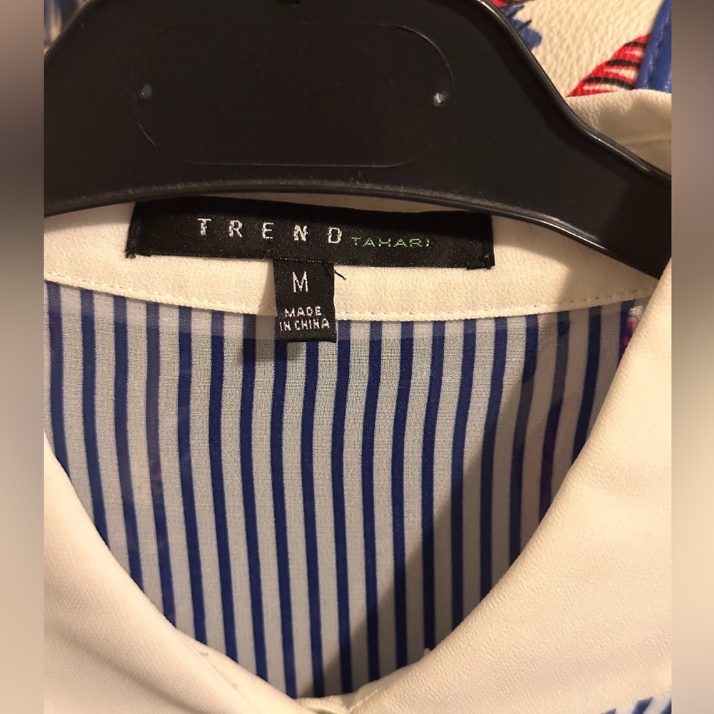 Elie Tahari TREND Blue and White Striped Button Down Shirt - Picture 3 of 10